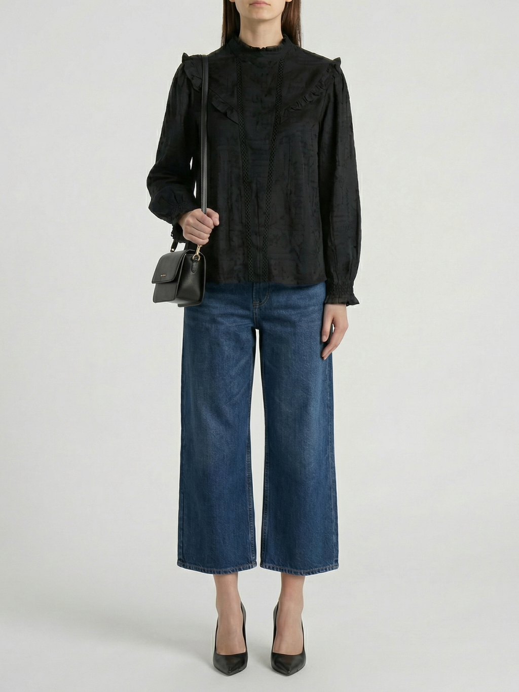 Blusa Valentina™ con volantes negro