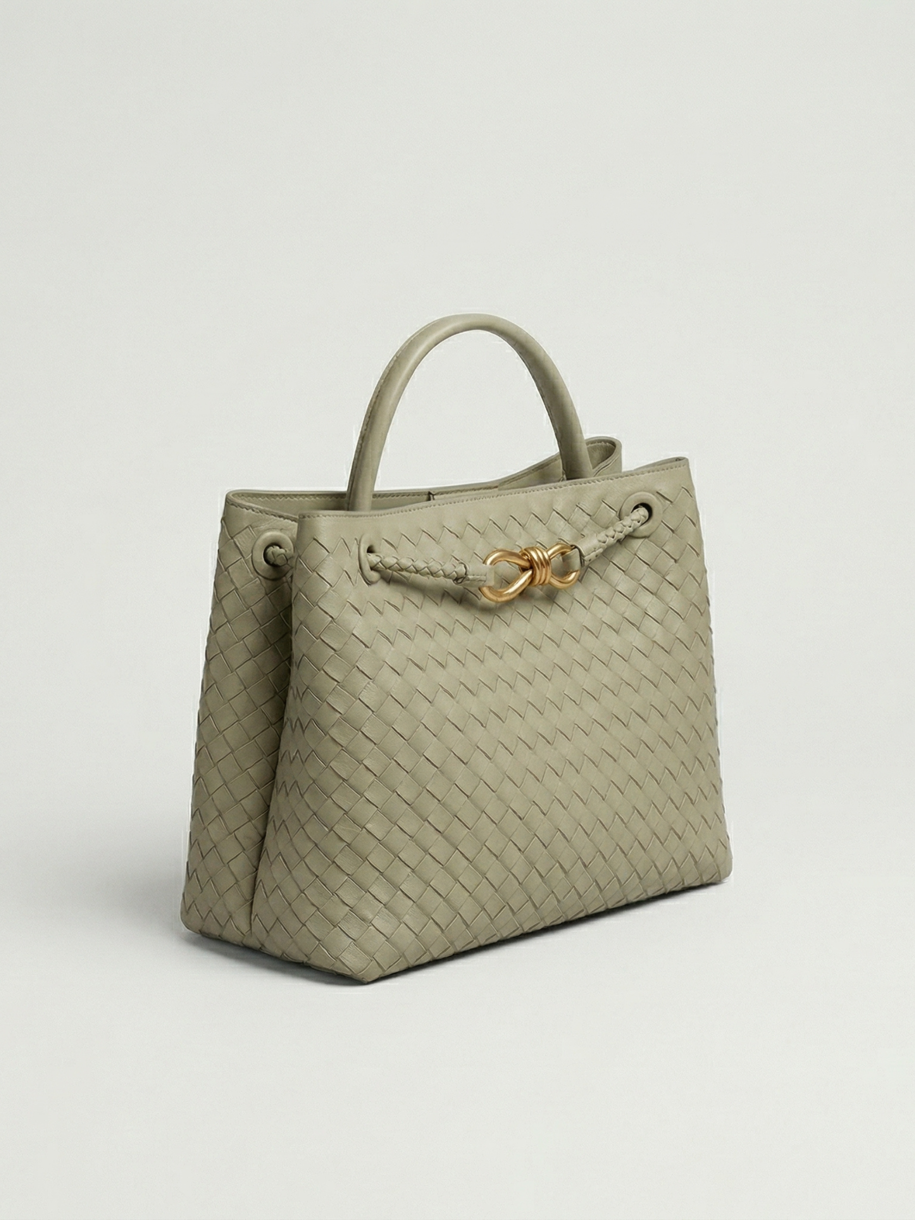 Defne™ Woven Bag