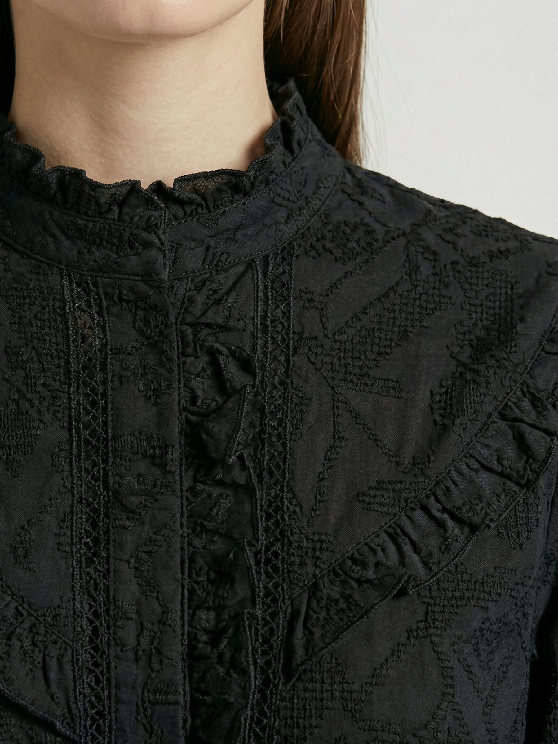 Blusa Valentina™ con volantes negro